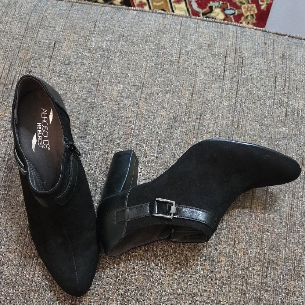 "Portrait" by Aerosoles Women's Black Ankle Bootie sz 9.5 M